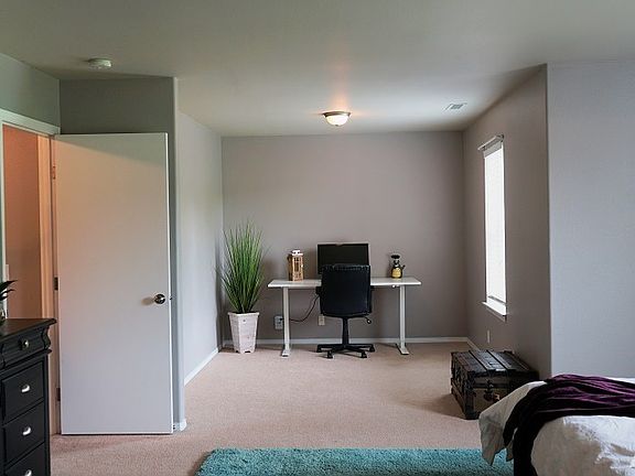 5th image of 10424 194th Street Ct E