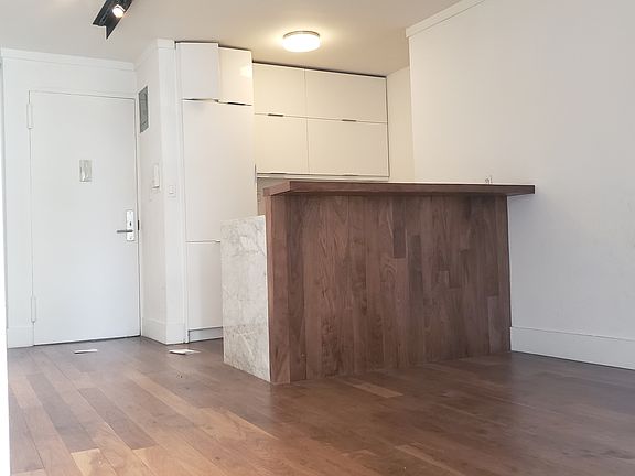 3rd image of 425 3rd Ave Unit 6K