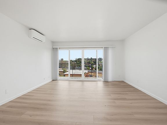 5th image of 228 Las Flores Dr #4