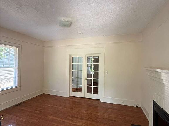 5th image of 1118 Gladden St