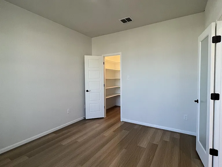 16630 Daylight Ln — Photo 5