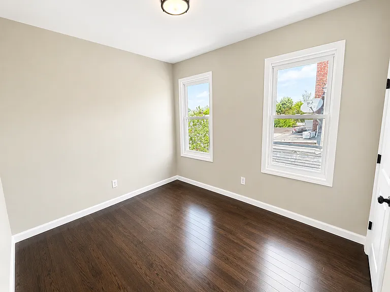 21 Chelsea Ave — Photo 15