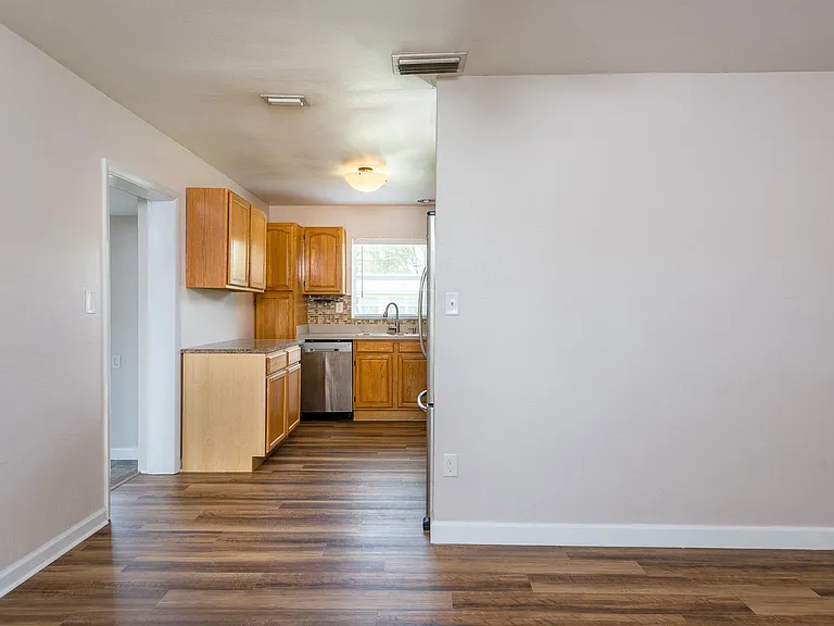 4227 W Bay View Ave — Photo 12