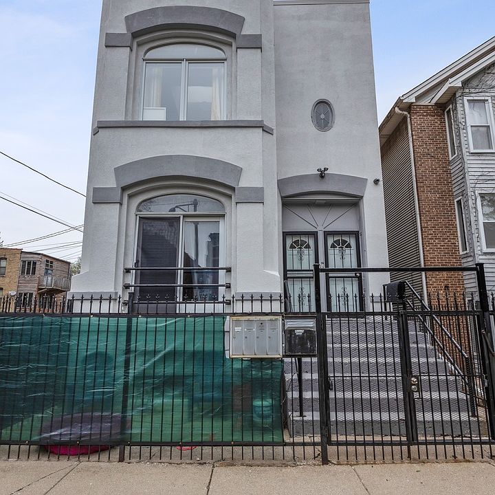1st image of 2042 W Crystal St APT 2R