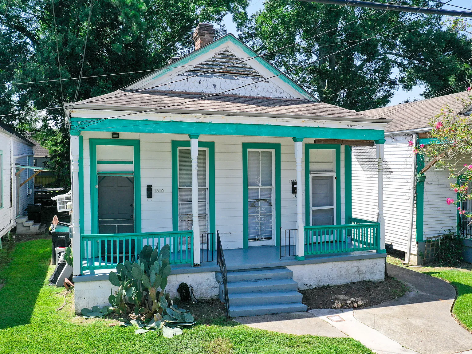 1812 Dante Street - 1 — Photo 2