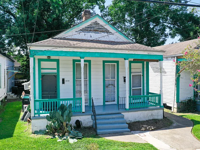 1812 Dante St — Photo 2