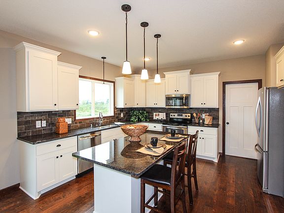 5th image of 3133 126th Ln NE
