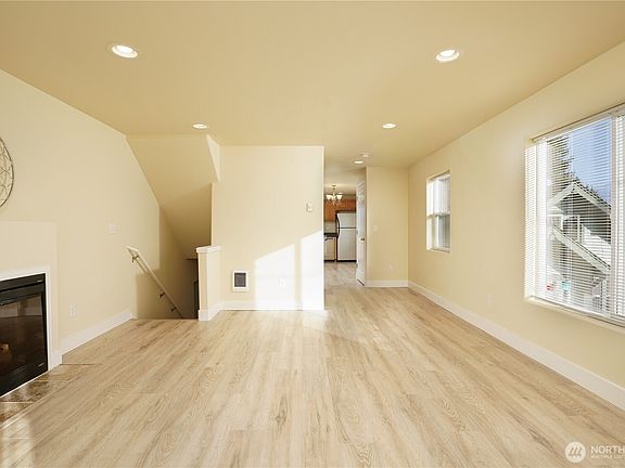 5th image of 3709 S Park Avenue