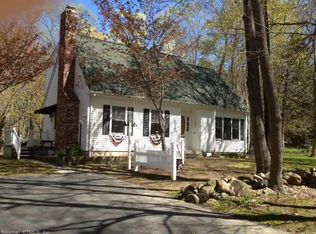7 Melody Ln, Ivoryton, CT 06442
