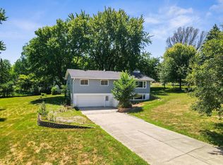 2050 Lenwood Dr SW, Rochester, MN 55902