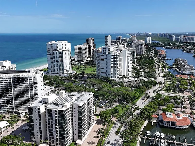 4031 Gulf Shore Blvd N #25 — Photo 28