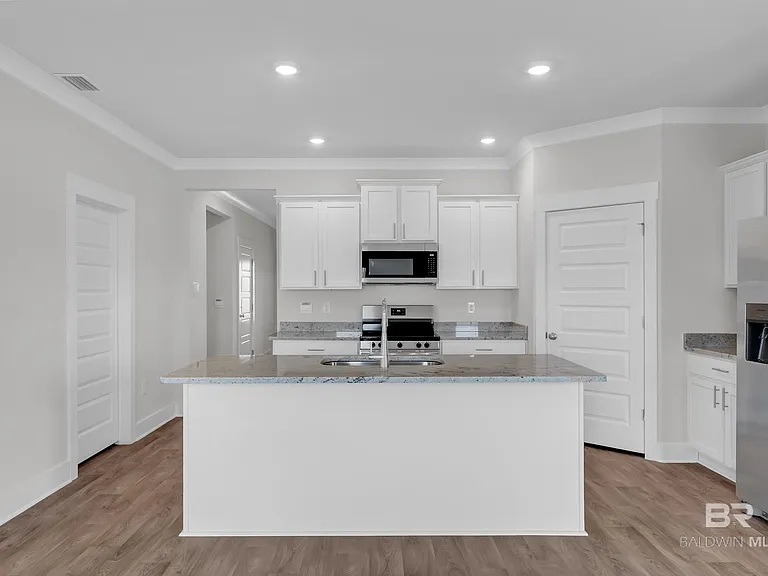 8984 Chabo Cir — Photo 7