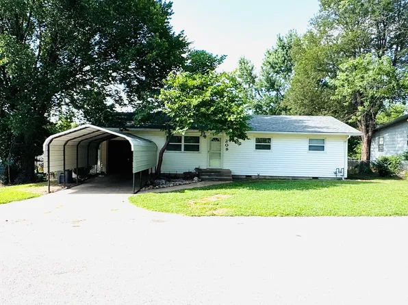 209 W Chase Drive, Goodman, MO 64843