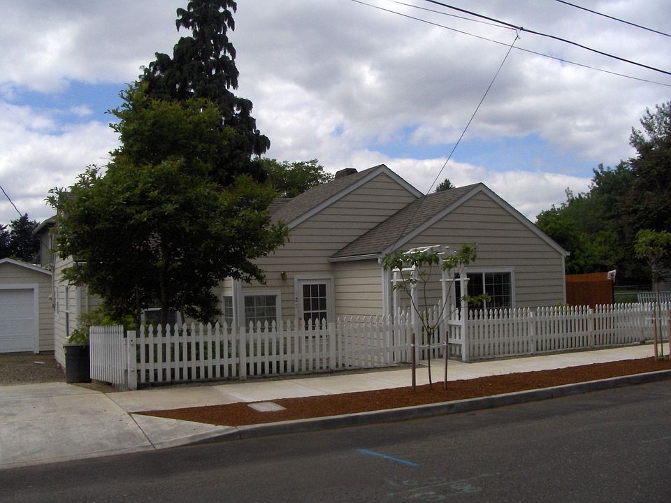 Old front of house pic