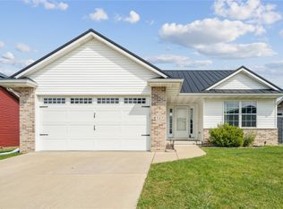 8515 Aldridge Dr SW, Cedar Rapids, IA 52404