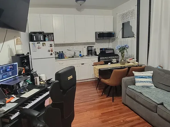 30-73 47th St #1F, Astoria, NY 11103