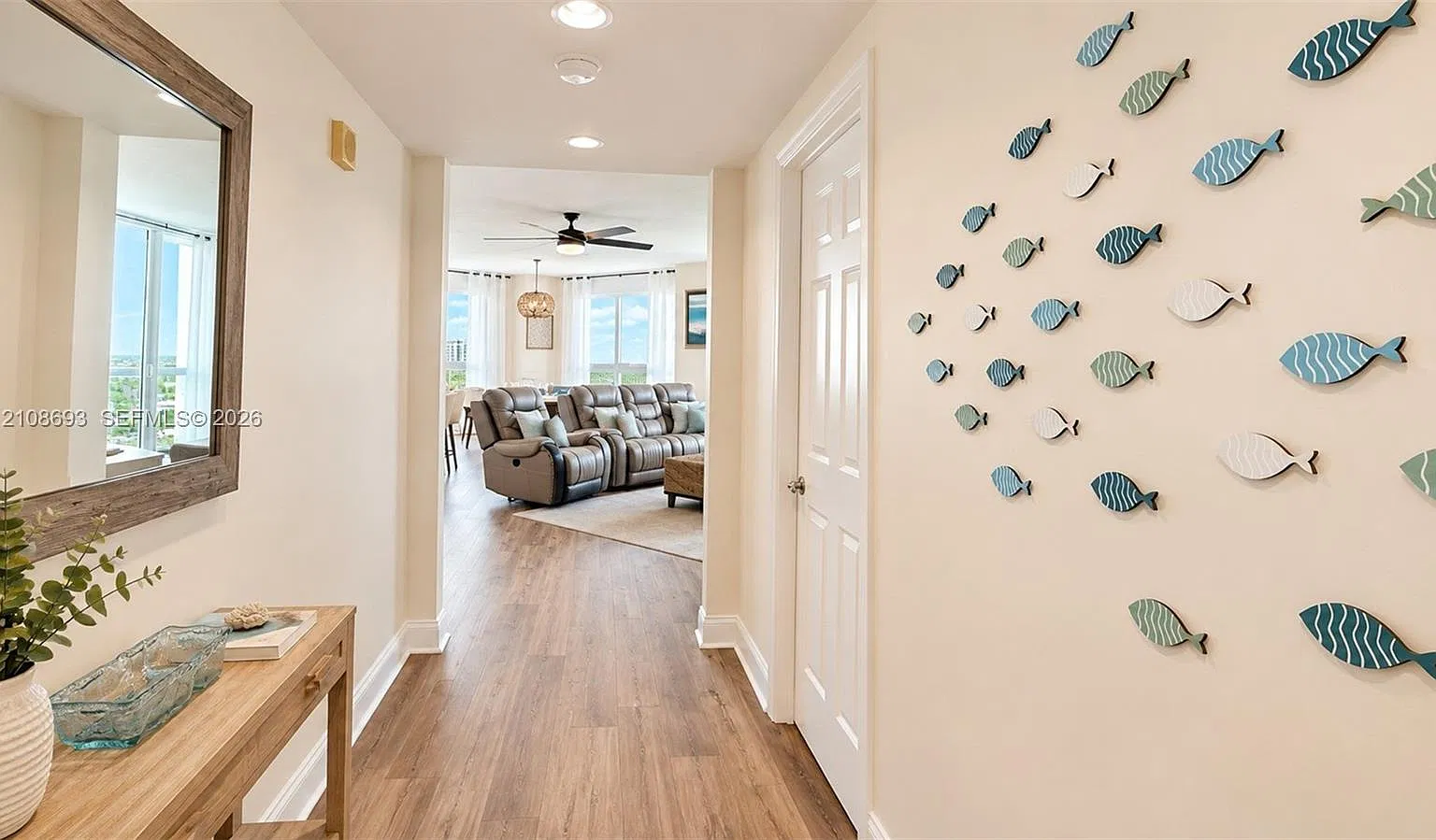 3 bed, 3.0 bath, 2079 sqft, $4,200 — Photo 3