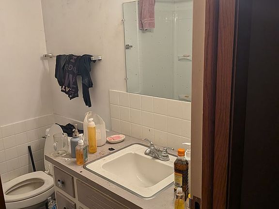 5th image of 914 Grand Ave #7