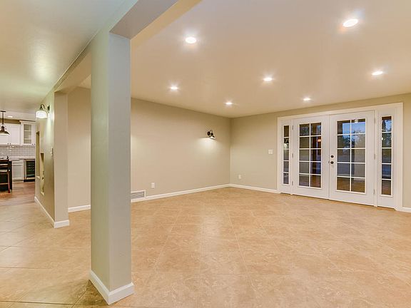 4th image of 7750 E Knollwood Ter