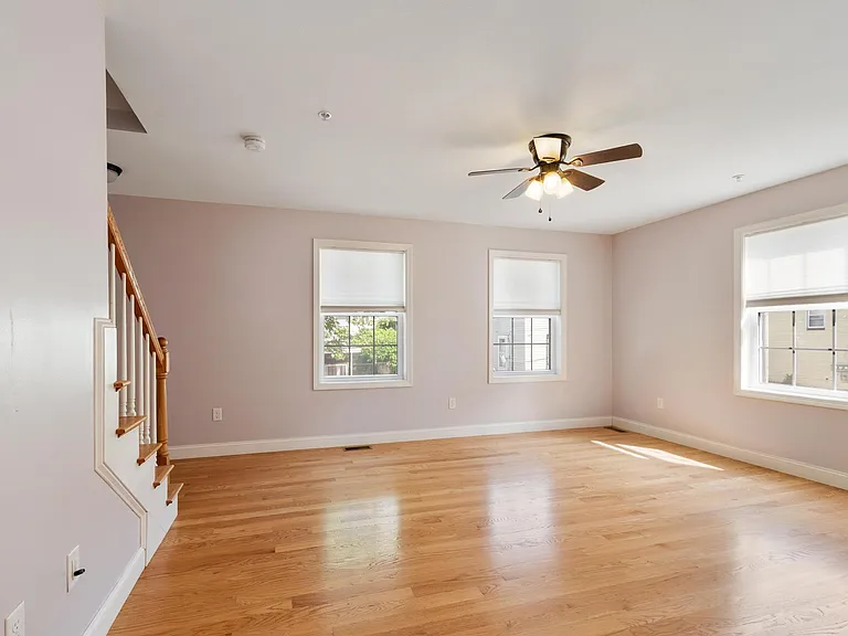 7 Butler Ave #5 — Photo 25