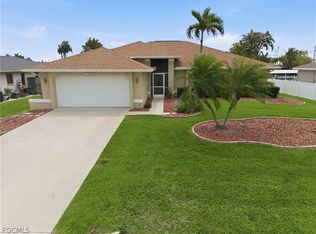 222 SW 39th Ter, Cape Coral, FL 33914