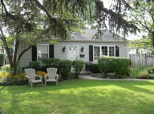 1213 Arbor Ave, Highland Park, IL 60035