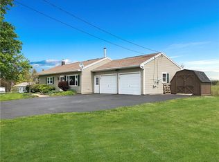 7402 Fisher Rd, Ontario, NY 14519