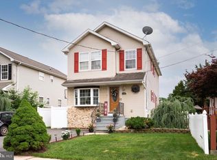 37 5th Ave, Hamilton, NJ 08619