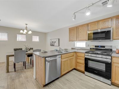 6048 Aripeka St, Henderson, NV, 89011