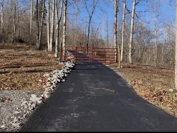 426 Rock House Hollow Rd Lot 2, Westmoreland, TN 37186