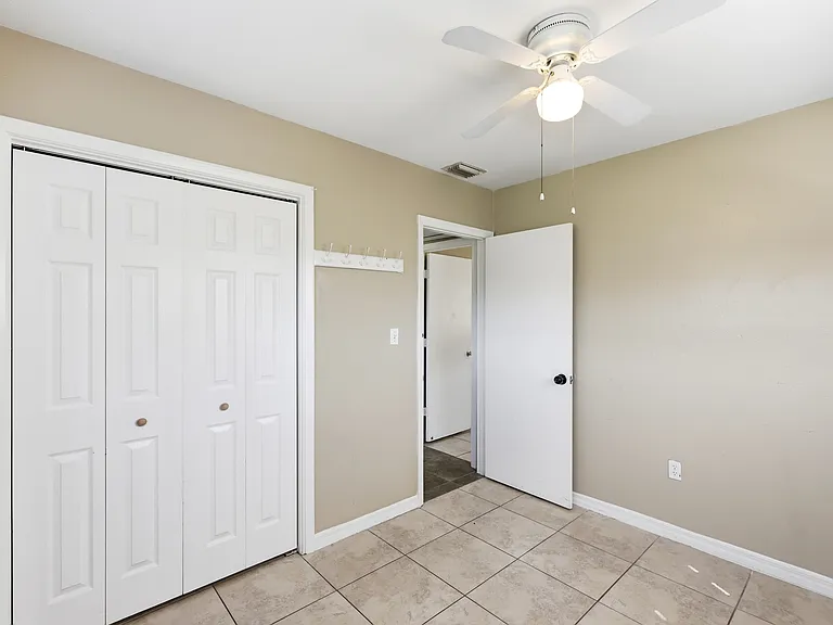 1107 Jamela Dr — Photo 8