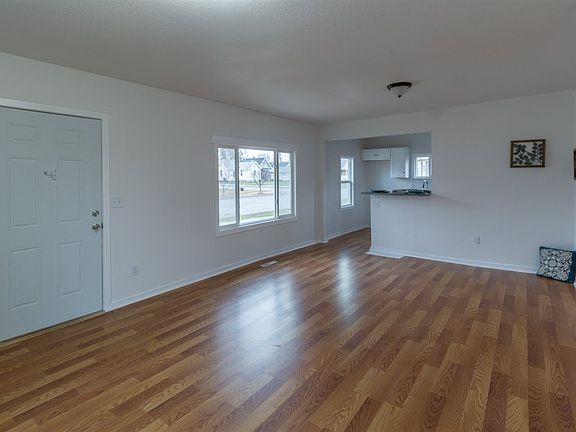 2nd image of 226 E Dalton Ave