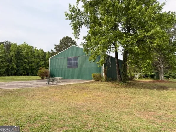 3650 Spring Valley Dr, Loganville, GA 30052