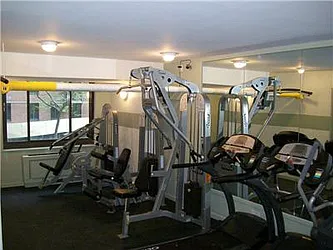 Rented by R New York