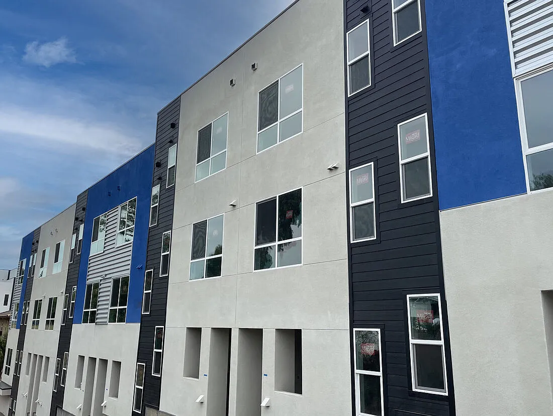 South Park Place — Photo 1