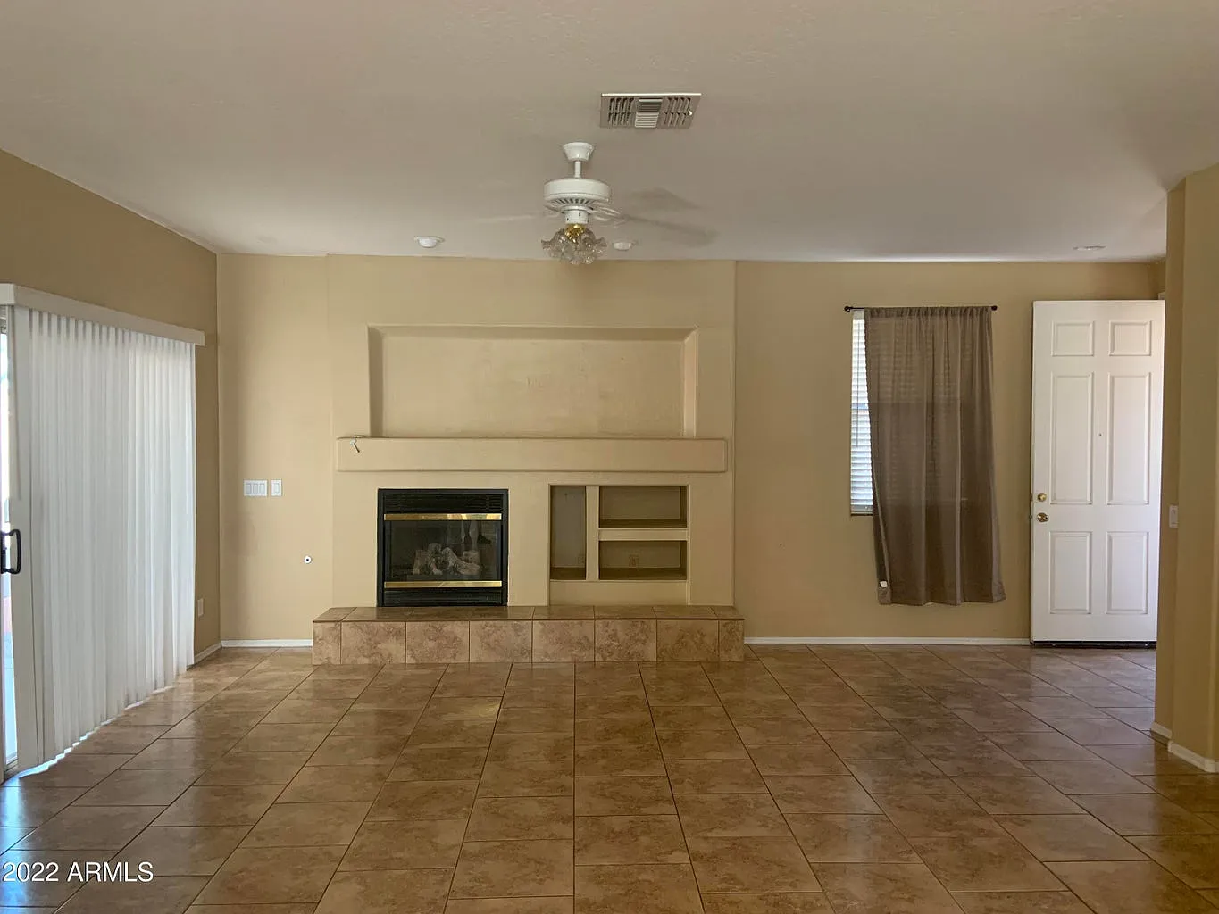 3 bed, 1678 sqft, $1,895 — Photo 4