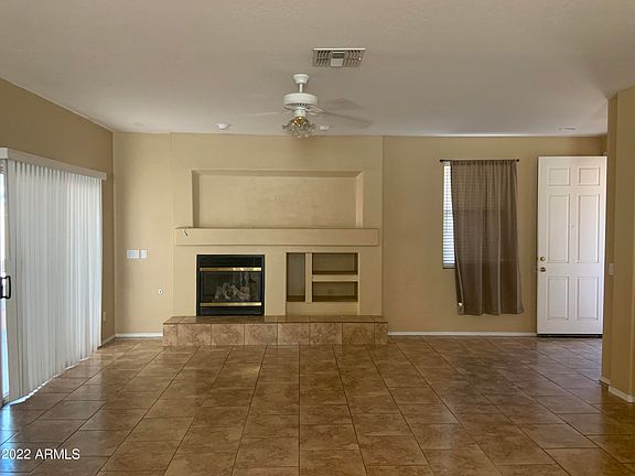 4th image of 15246 W Jefferson St