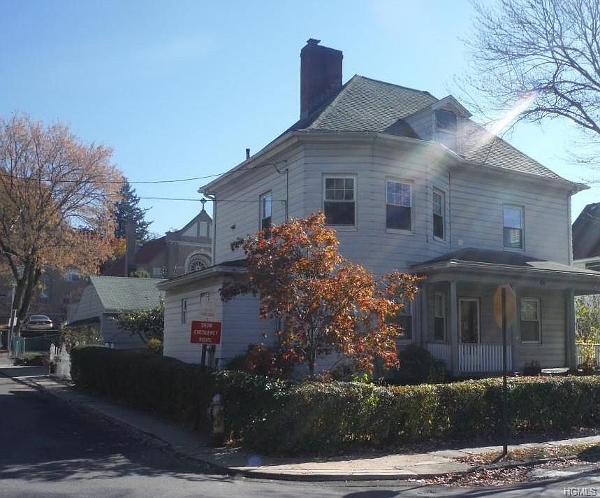 1st image of 60 Maple Ave