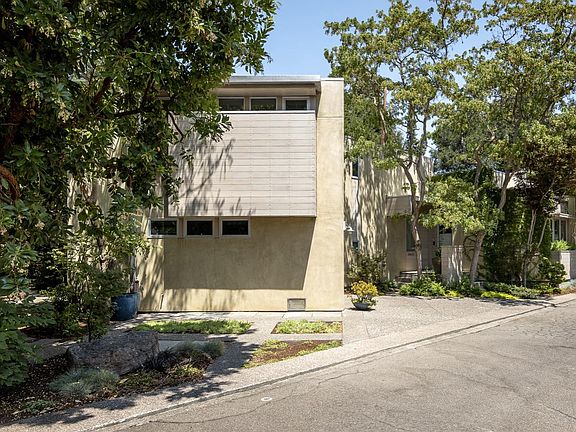 4th image of 1181 Lincoln Ave