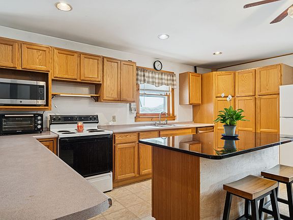 2nd image of 9 Cherry Hill Road