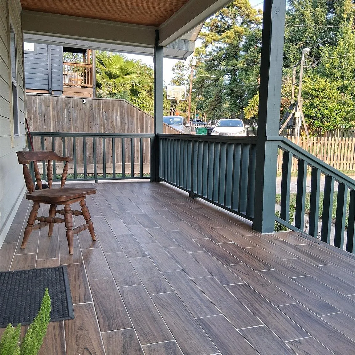 3 bed, 2.0 bath, 1300 sqft, $2,450 — Photo 3