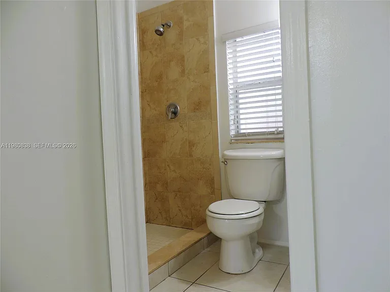 3134 SW 25th Ter — Photo 17