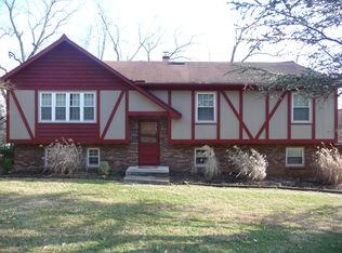 26 Upper Dr, Watchung, NJ 07069