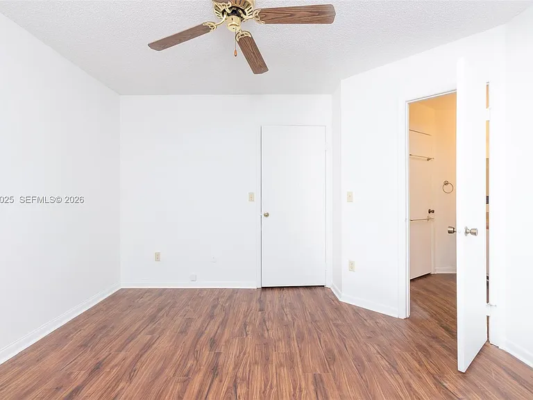 18310 NW 68th Ave #L — Photo 7