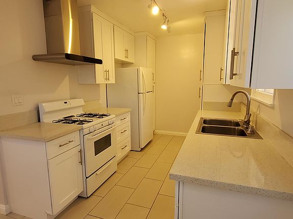 5th image of 103 N Bonnie Ave