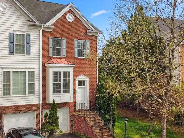 2514 Oak Tree Ln, Woodbridge, VA 22191