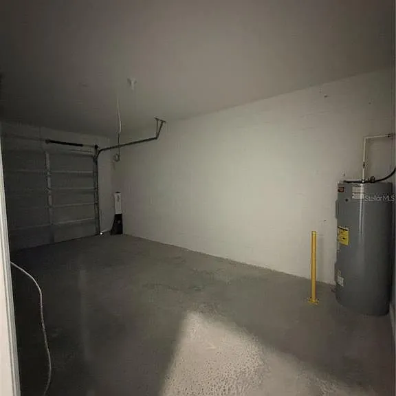 2569 Olympic Ct — Photo 14