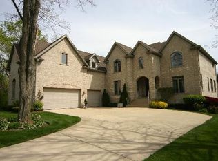 1501 Guthrie Dr, Inverness, IL 60010