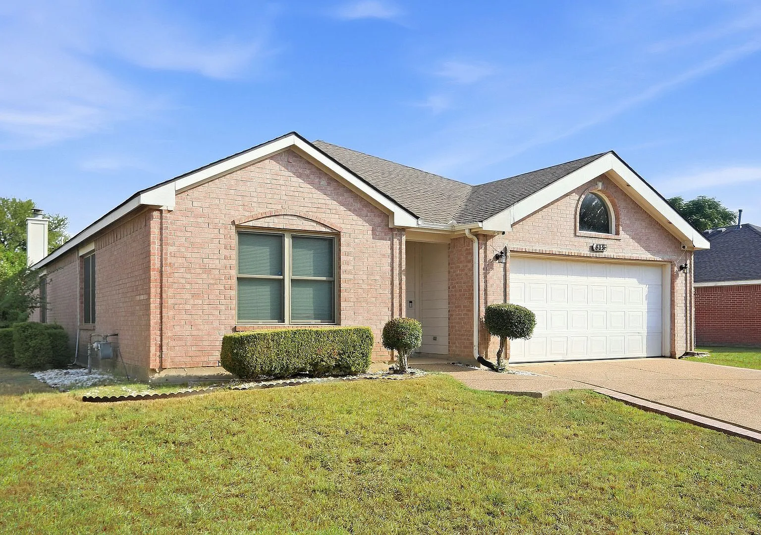 Spacious 4 Bed / 2 Bath Single-Story Home with 2-Car Garage and Fenced Yard in Glenn Heights — Photo 2