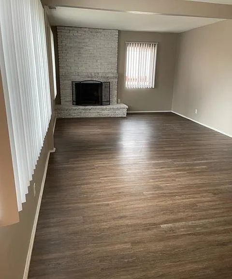 20532 Vose St — Photo 15